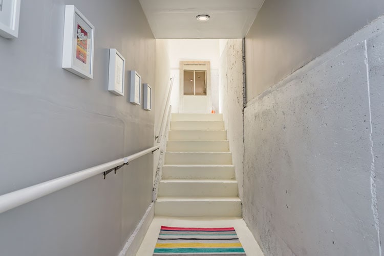 471-H-entry-way 471-H-entry-way